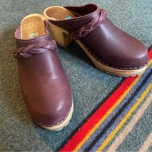 MIA Women’s Brown Leather Swedish Clogs Size 39